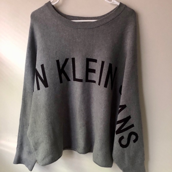 Calvin Klein Sweater - Picture 1 of 6
